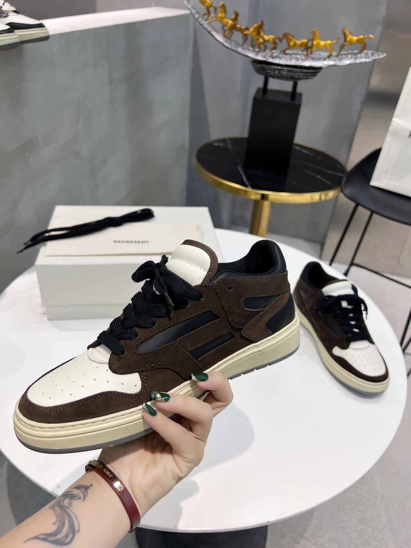 FreshLook A*miri Top Quality Sneakers CL 20230820- 6999
