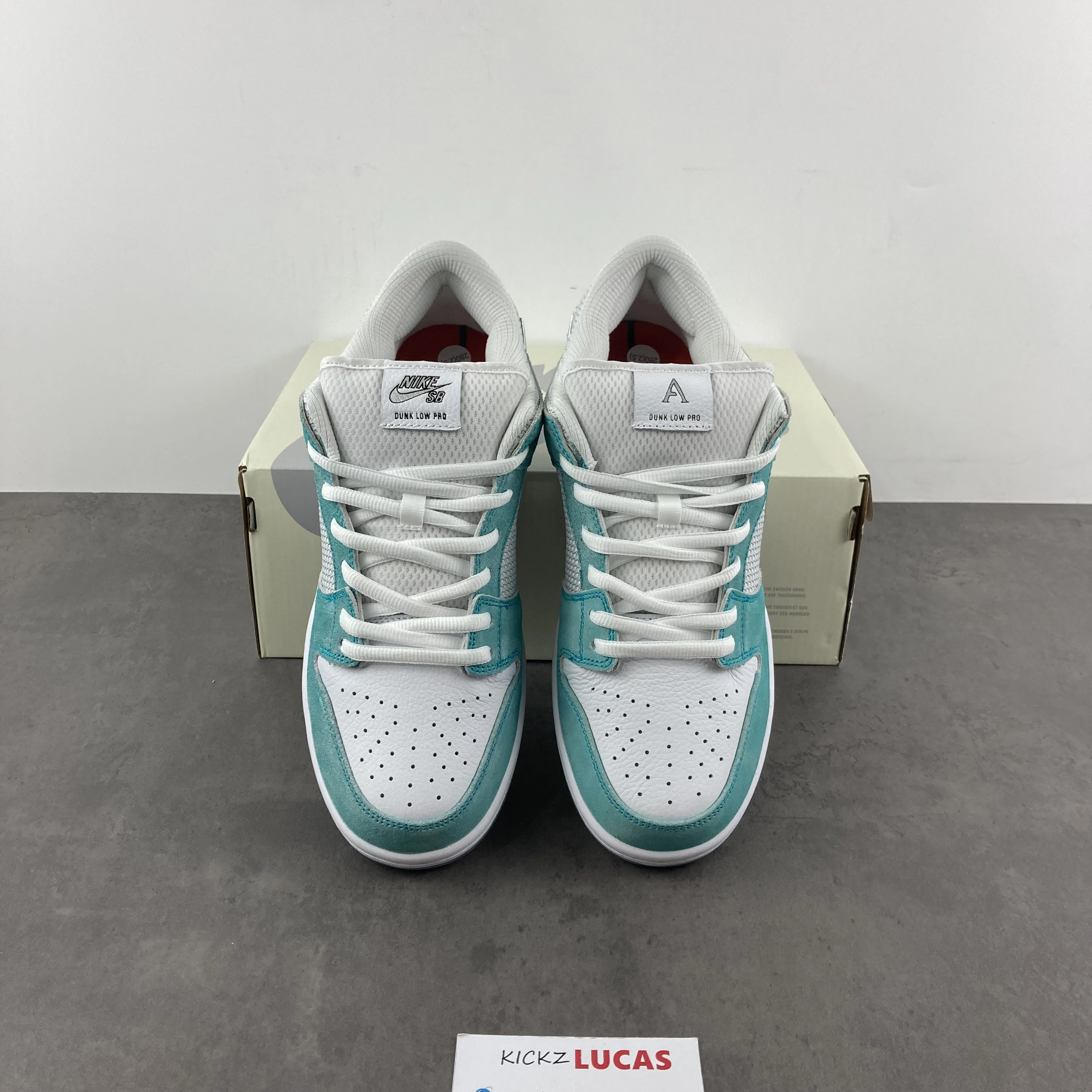 SmoothTexture April Skateboards x SB Dunk Low FD2562- 178