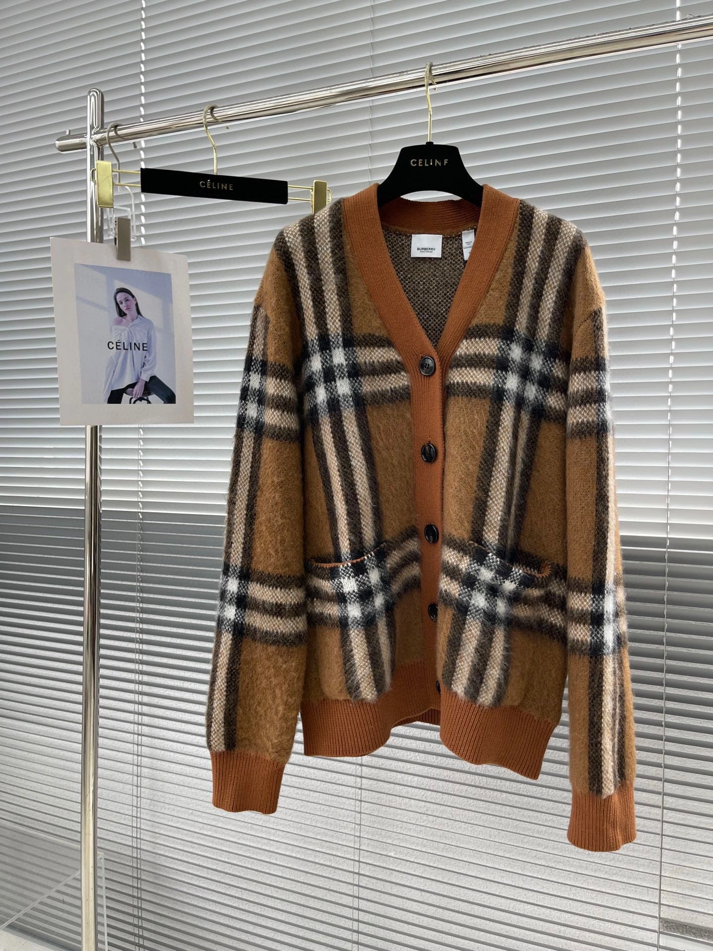 EyeCatching B*URBERRY Cardigan Top Quality D17 20231107- 14028