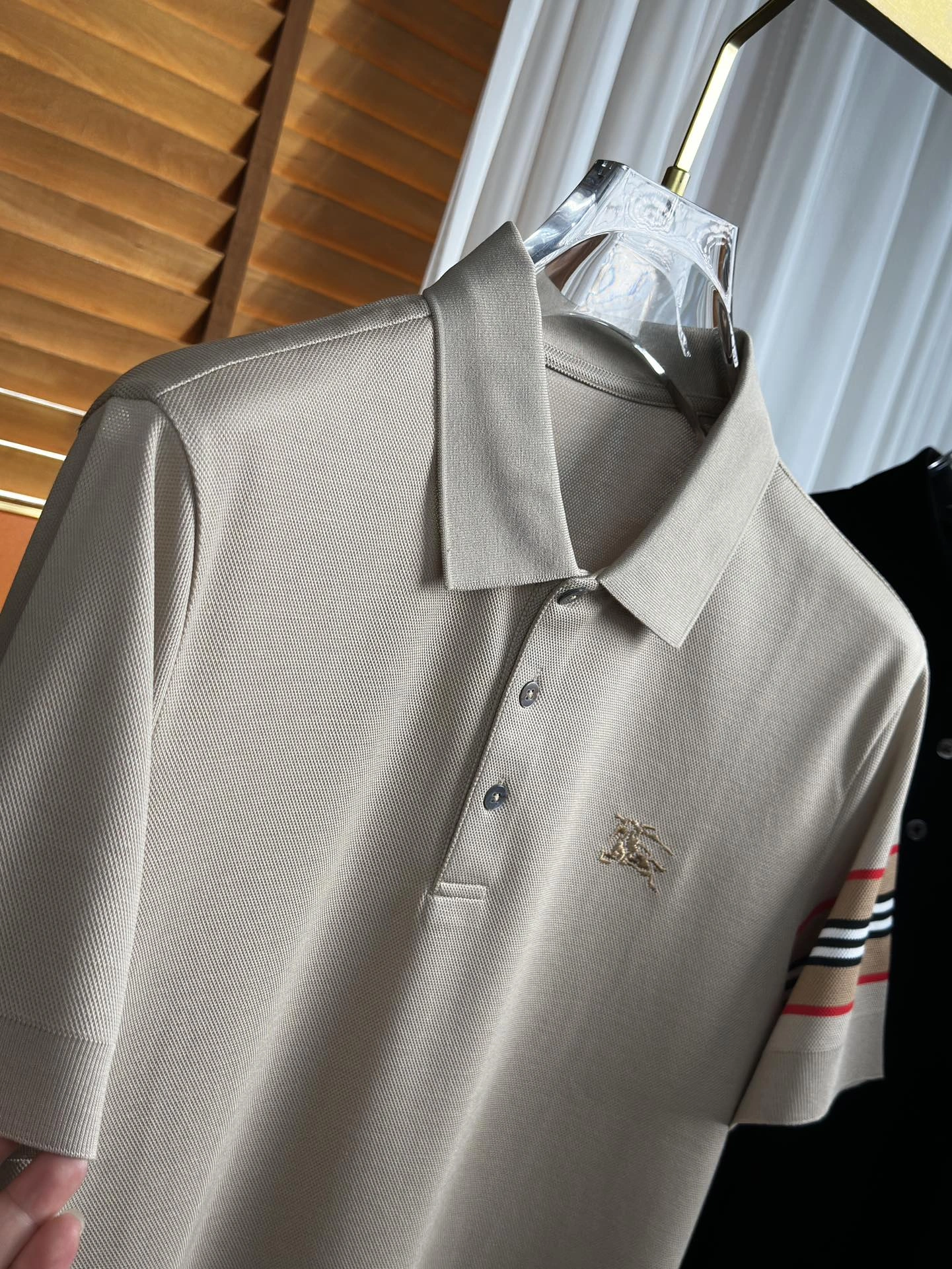 SmoothTexture B*URBERRY POLO Top Quality D17 202405225- 13791