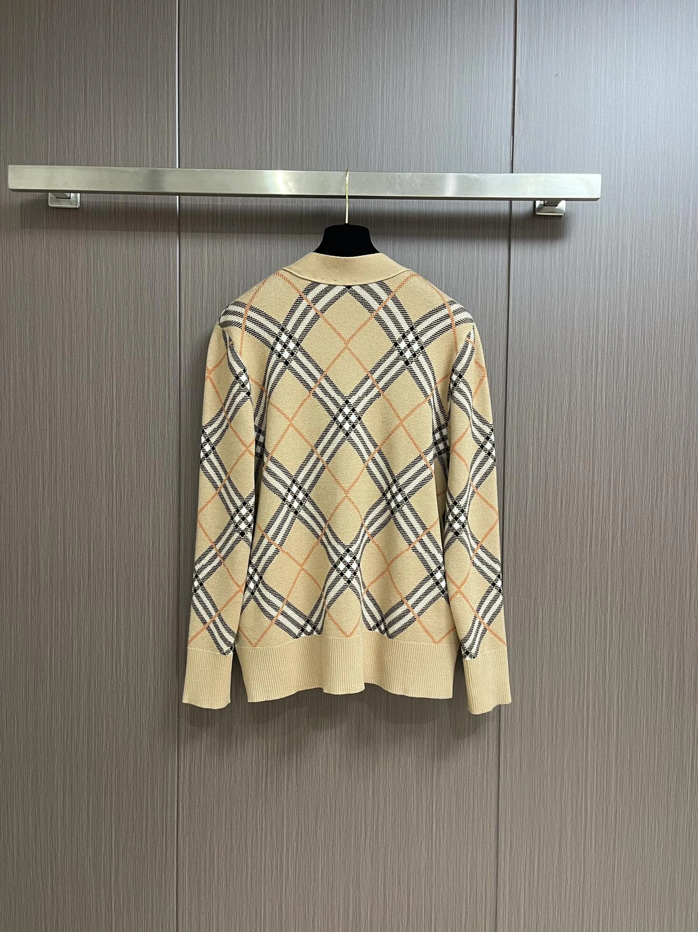 Effortless B*URBERRY Sweater Top Quality D17 20240819- 13780