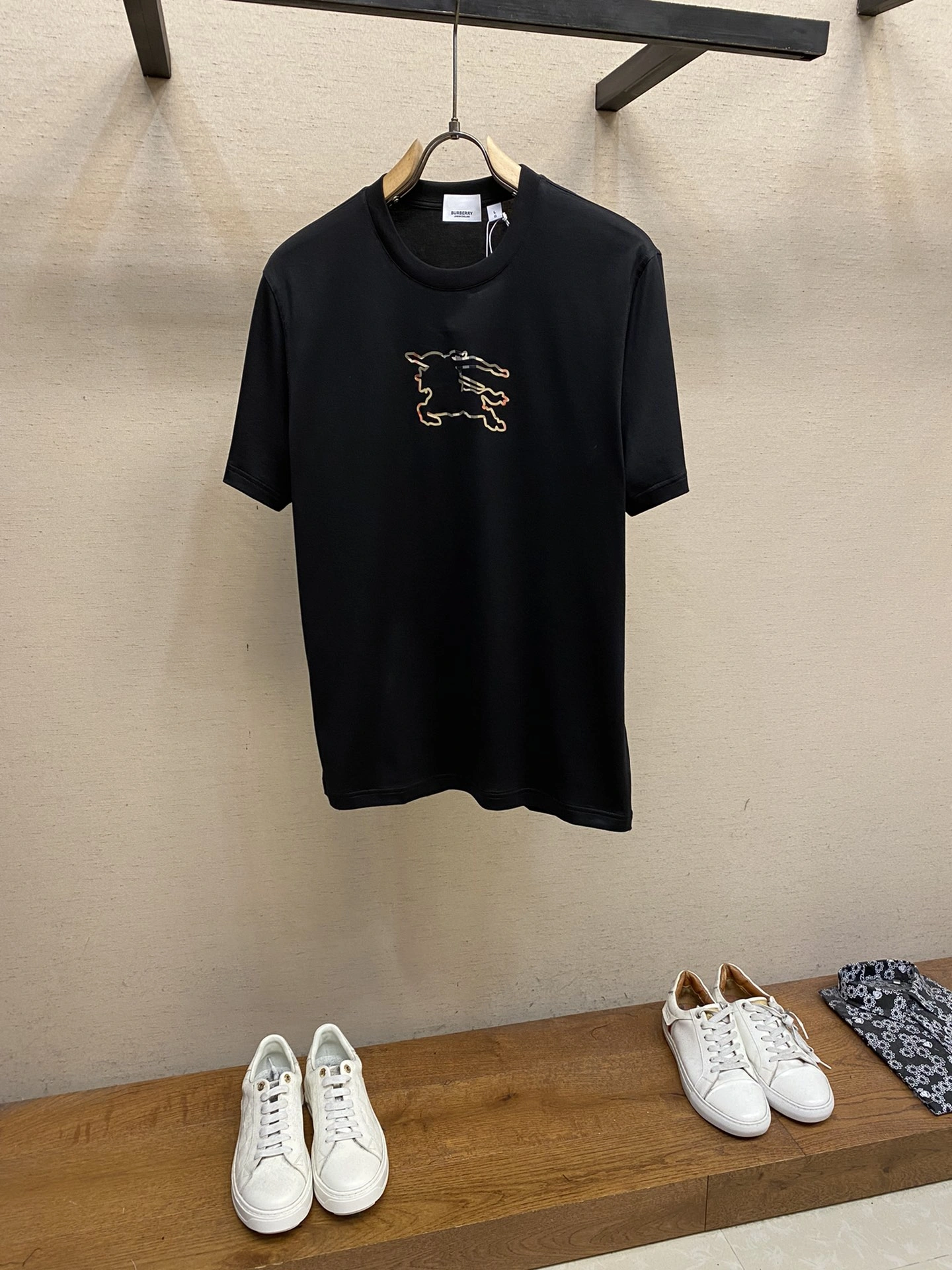 Elegant B*URBERRY T-shirt Top Quality D17 20240229- 14005