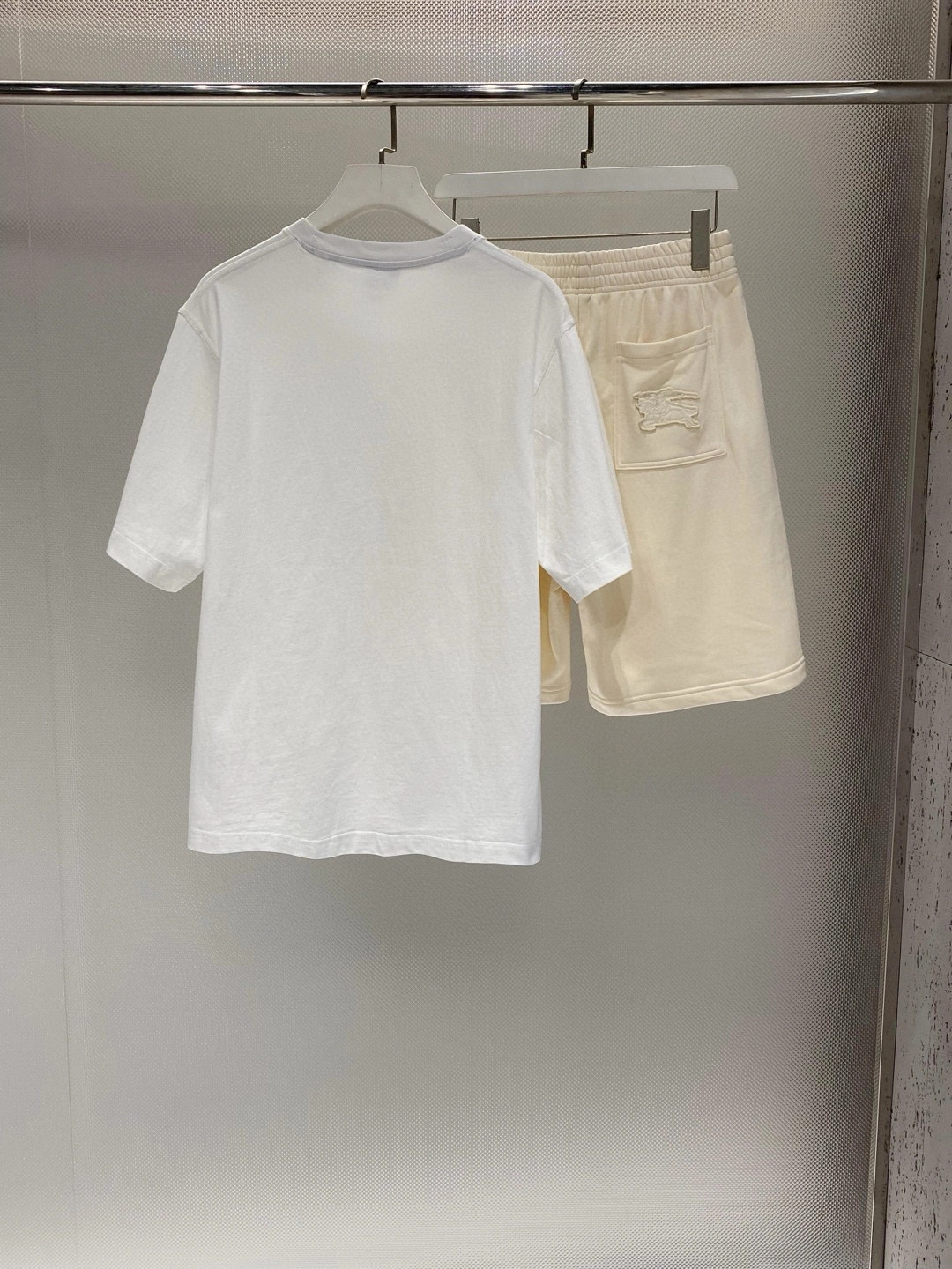 Affordable B*URBERRY T-shirt Top Quality D17 20240525- 13790