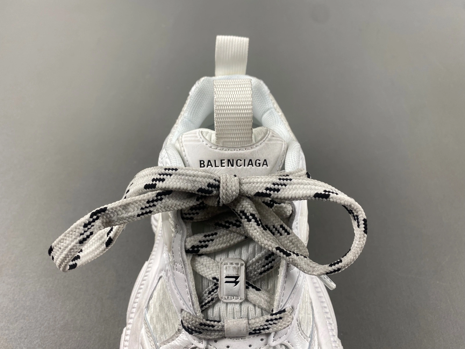 B*alenciaga 3XL AM 20250430- OnTrend 4211