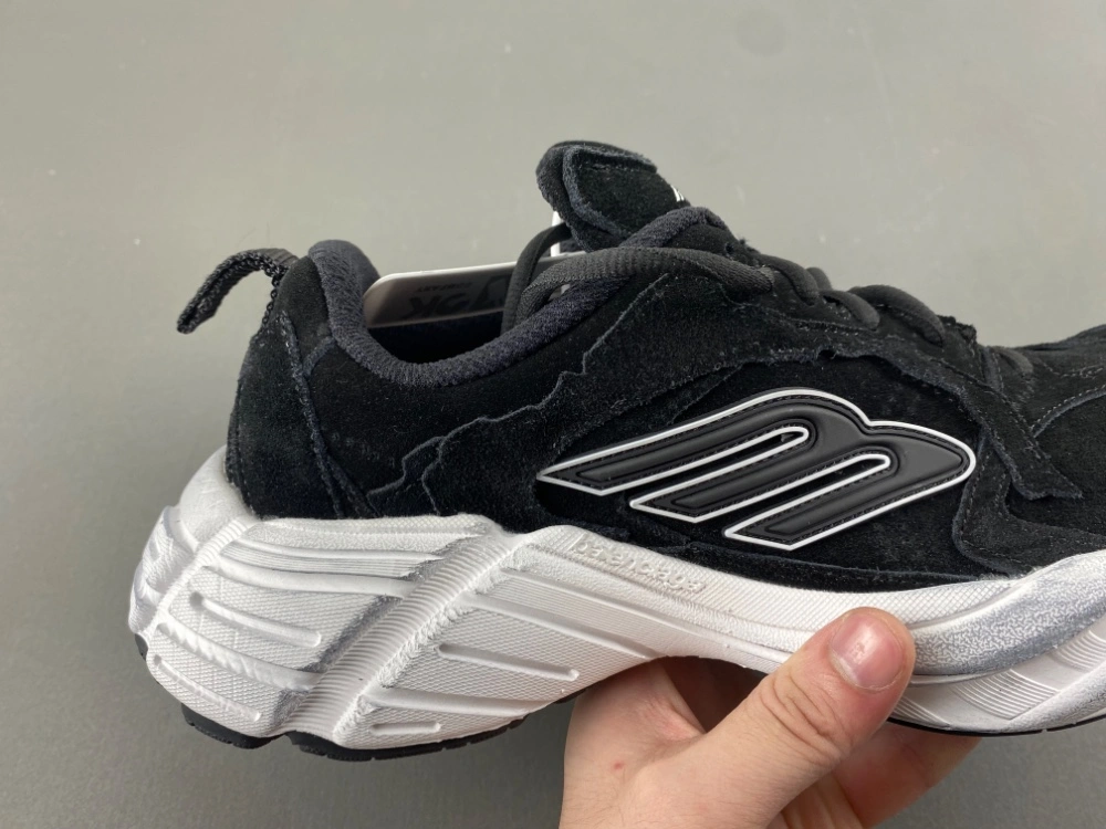B*alenciaga 3XL AM 20250725- Effortless 4185
