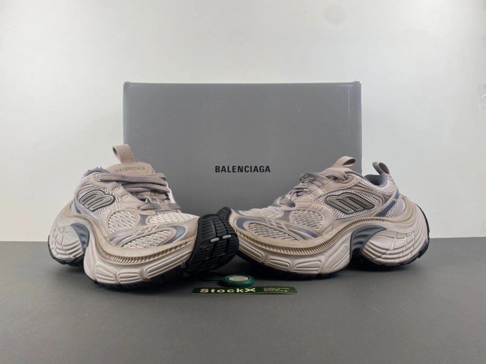 TechFriendly B*alenciaga 3XL AM 20250727- 4180