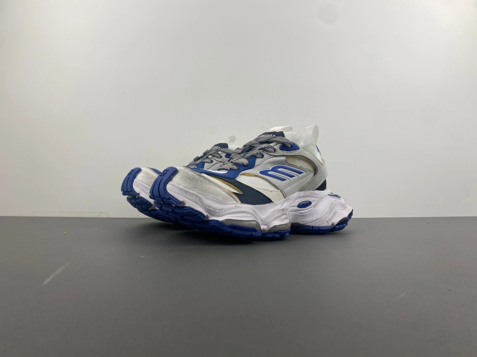B*alenciaga Cargo AM 20241020- Vibrant 4251