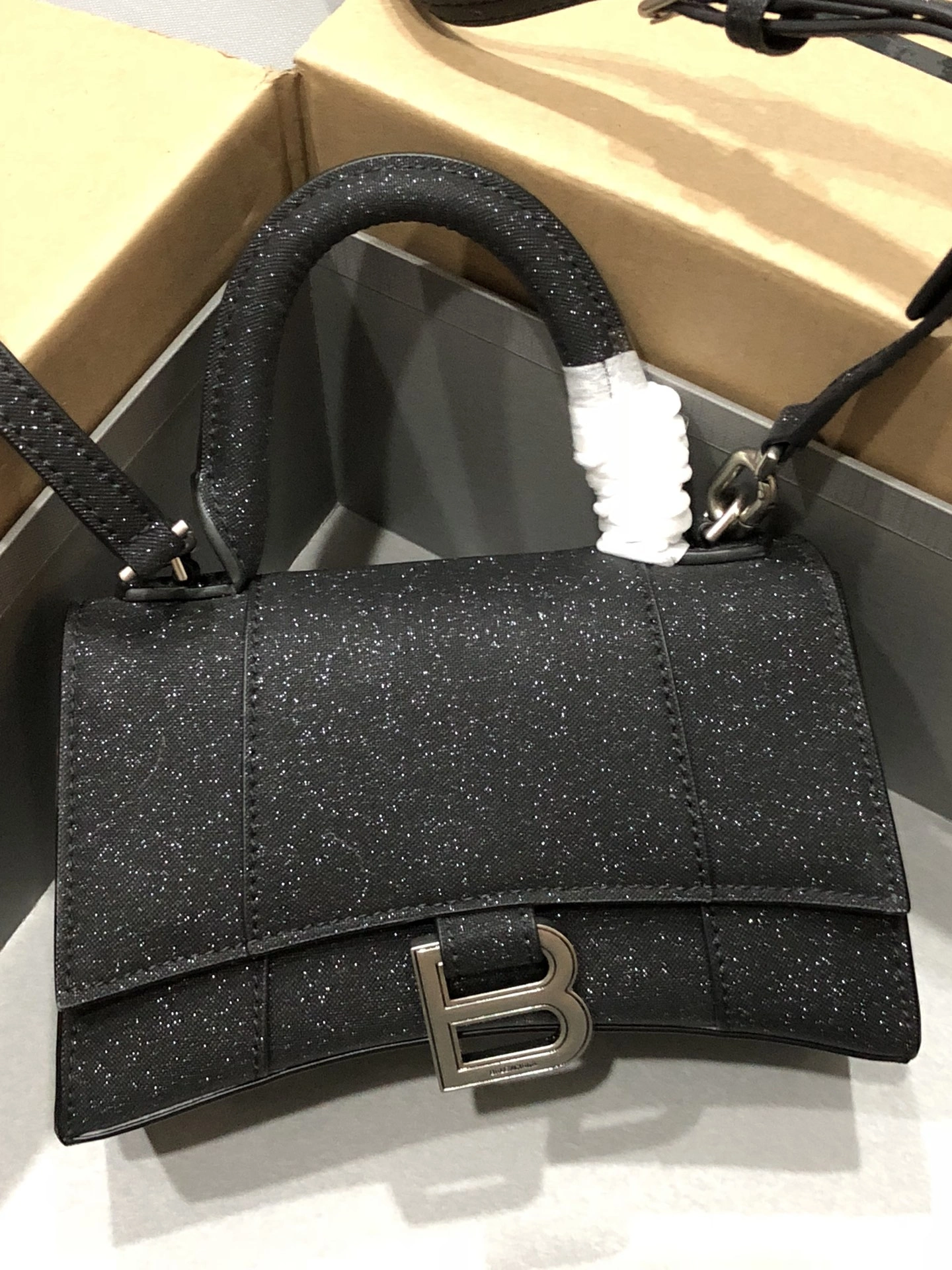 Contemporary B*alenciaga Crossbody bag Top Quality HT 20231017-101 31*20* 9059