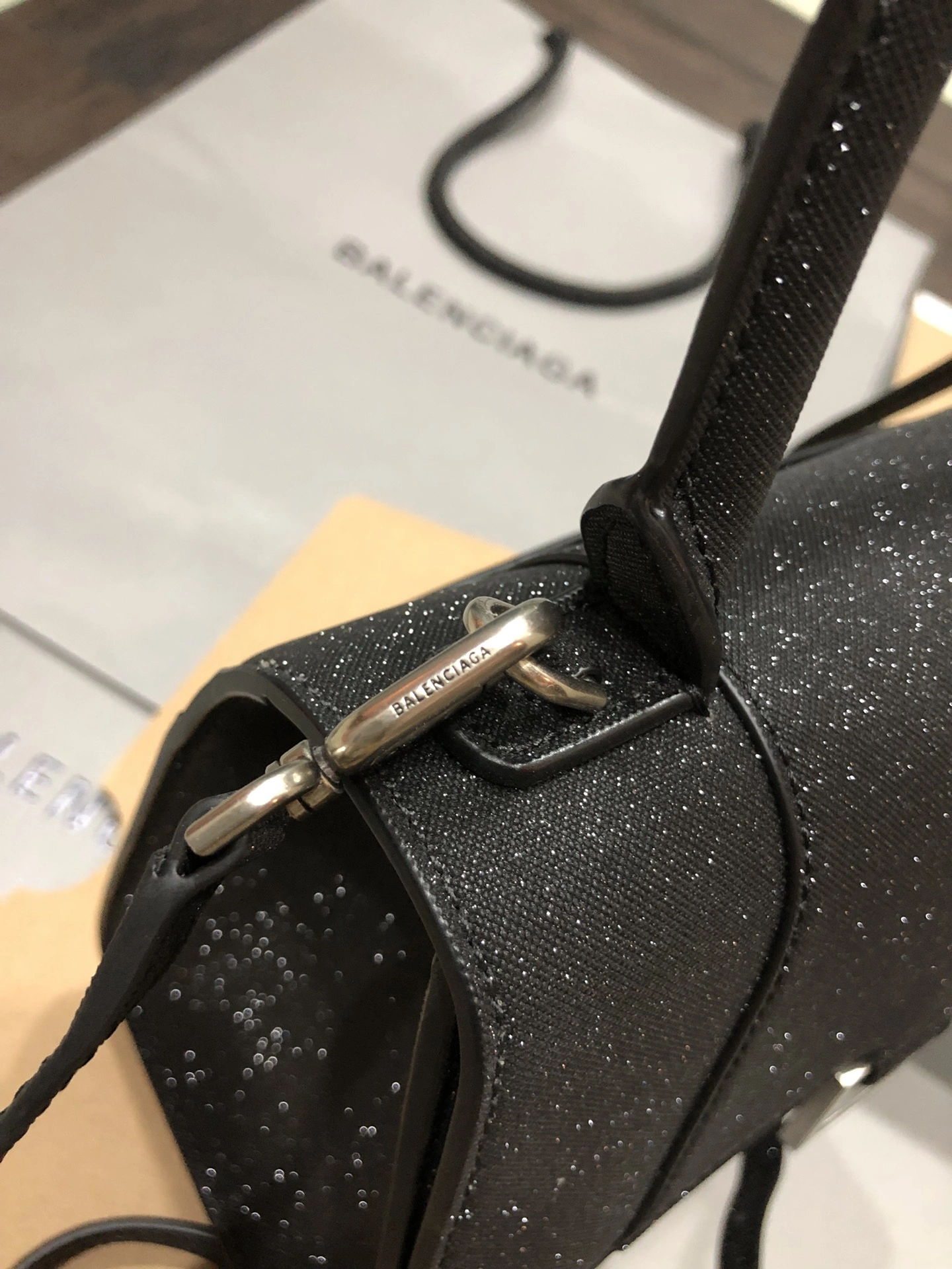 B*alenciaga Crossbody bag Top Quality HT 20231017-102 31*20* SportInspired 9058