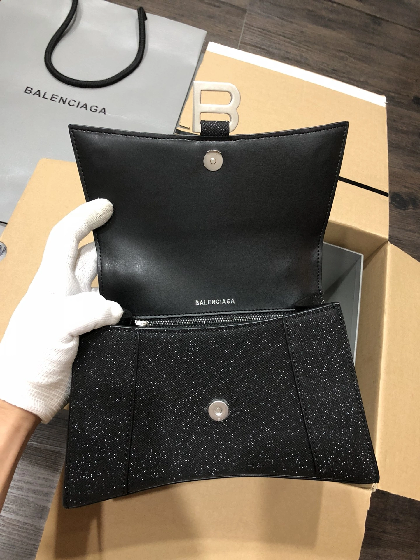 B*alenciaga Crossbody bag Top Quality HT 20231017-102 31*20* SportInspired 9058