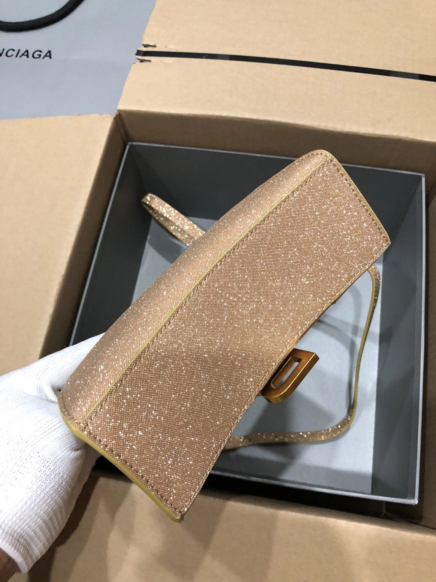 B*alenciaga Crossbody bag Top Quality HT 20231017-105 31*20* TechFriendly 9055