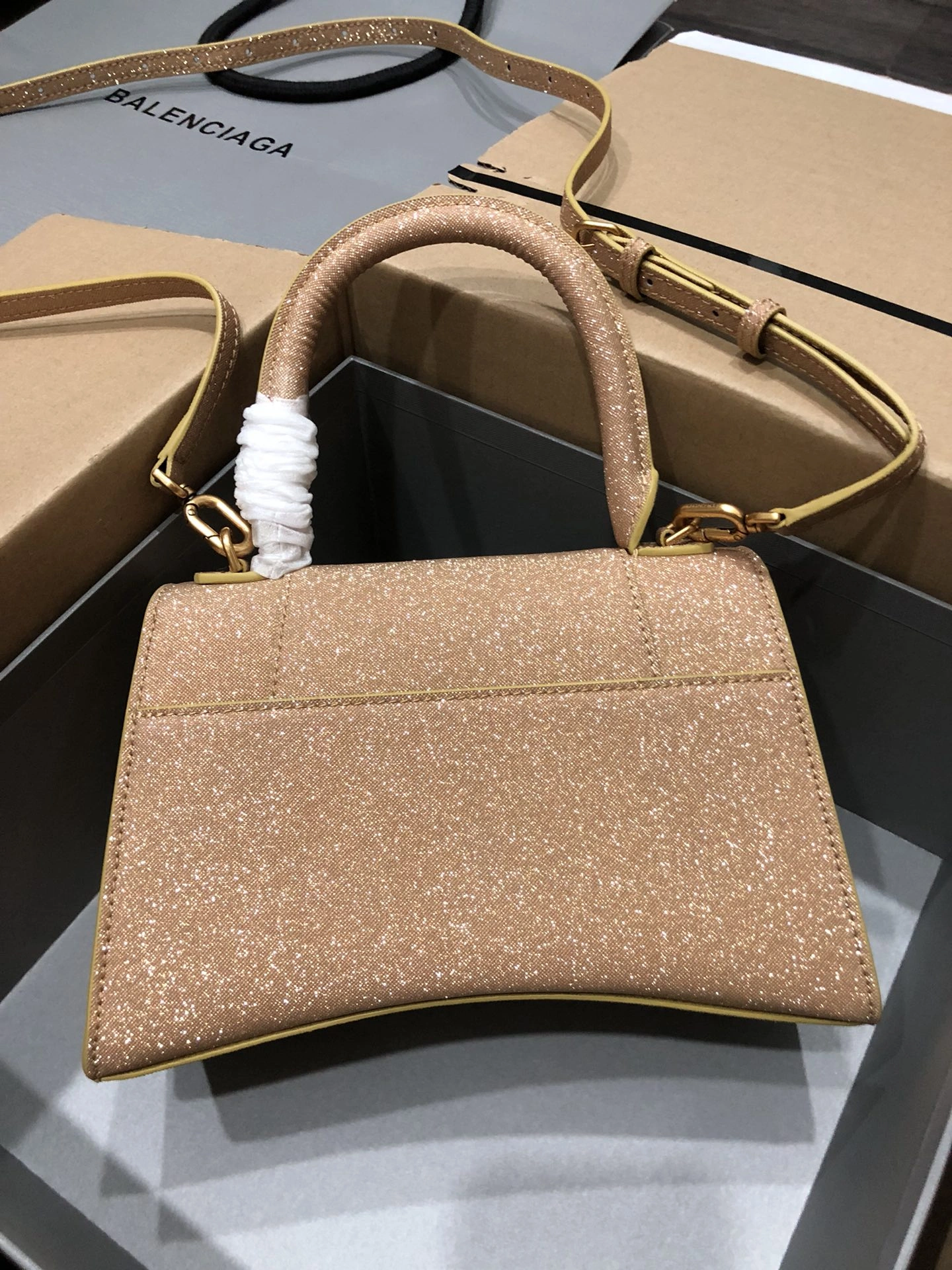 Functional B*alenciaga Crossbody bag Top Quality HT 20231017-106 31*20* 9054