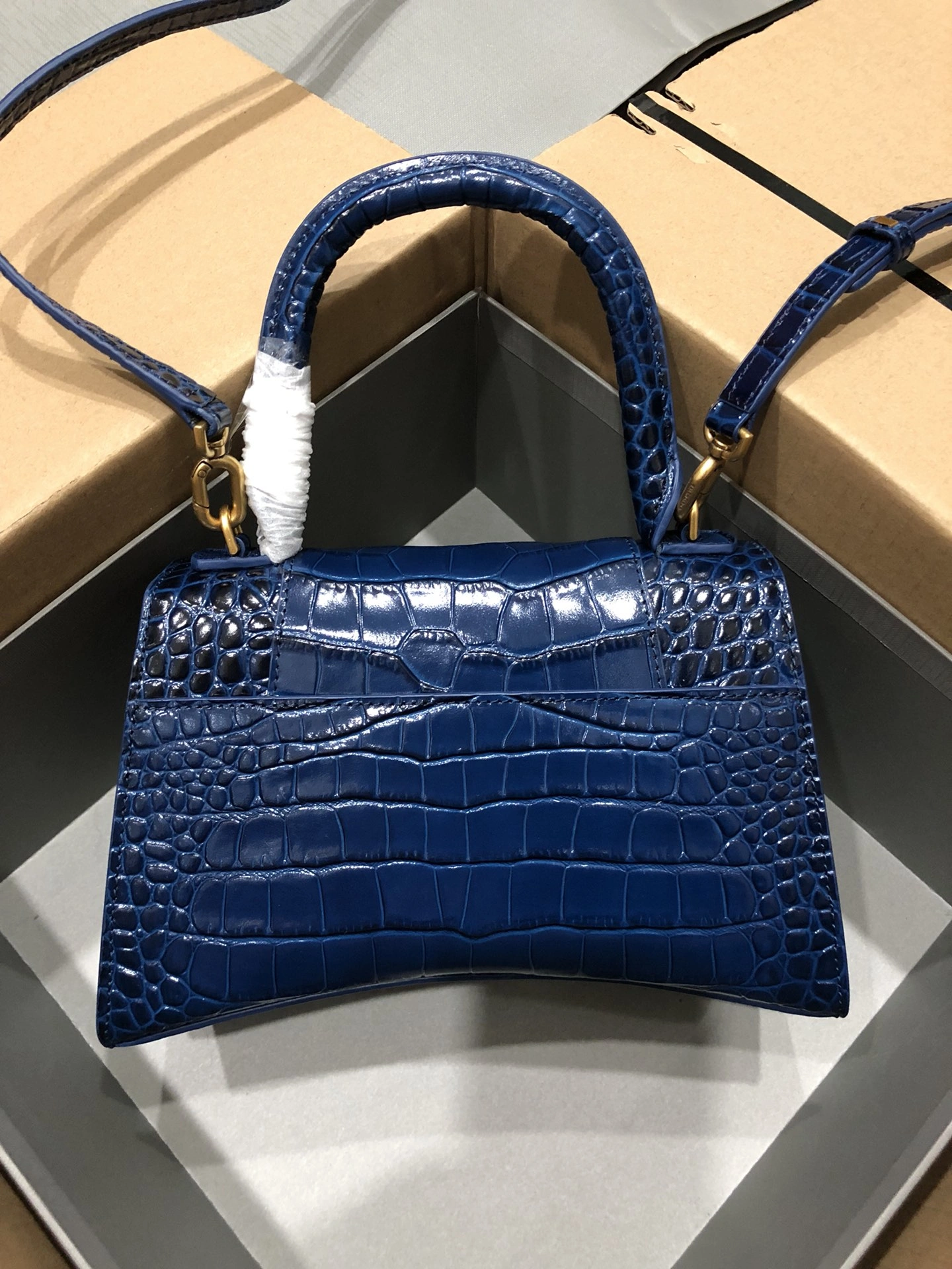 B*alenciaga Crossbody bag Top Quality HT 20231017-113 31*20* MoistureWicking 9047