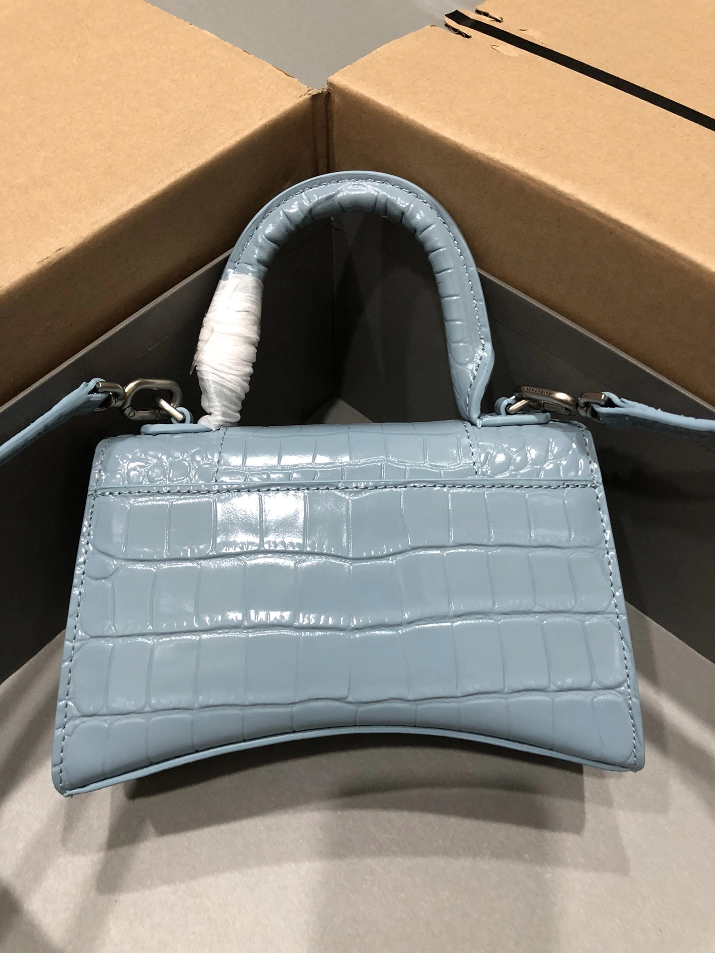 B*alenciaga Crossbody bag Top Quality HT 20231017-116 31*20* Seasonal 9044