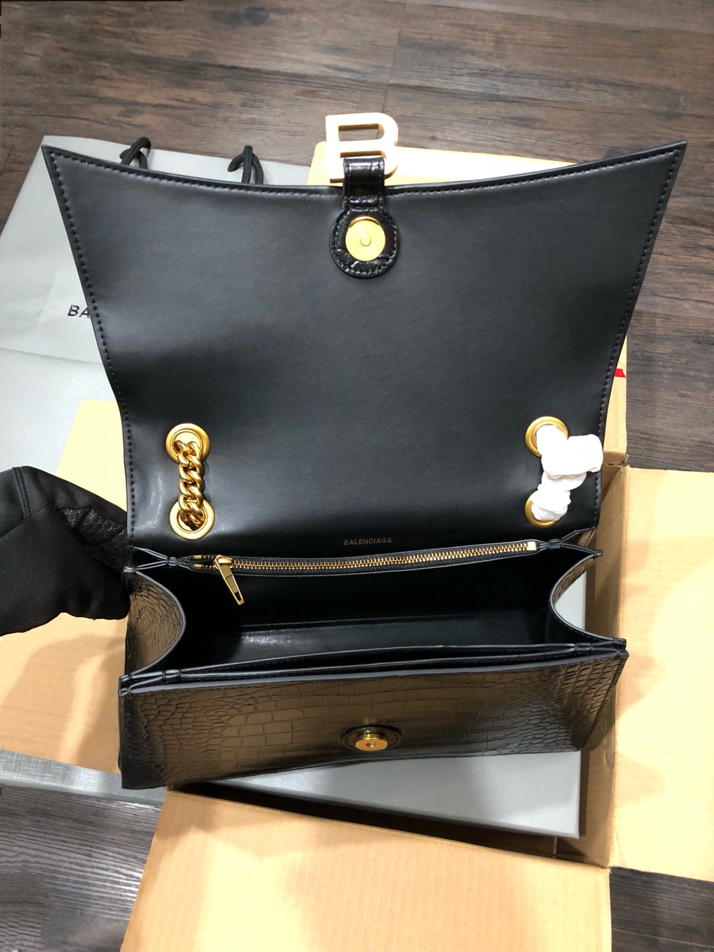 B*alenciaga Crossbody bag Top Quality HT 20231017-88 31*20* Versatile 9072