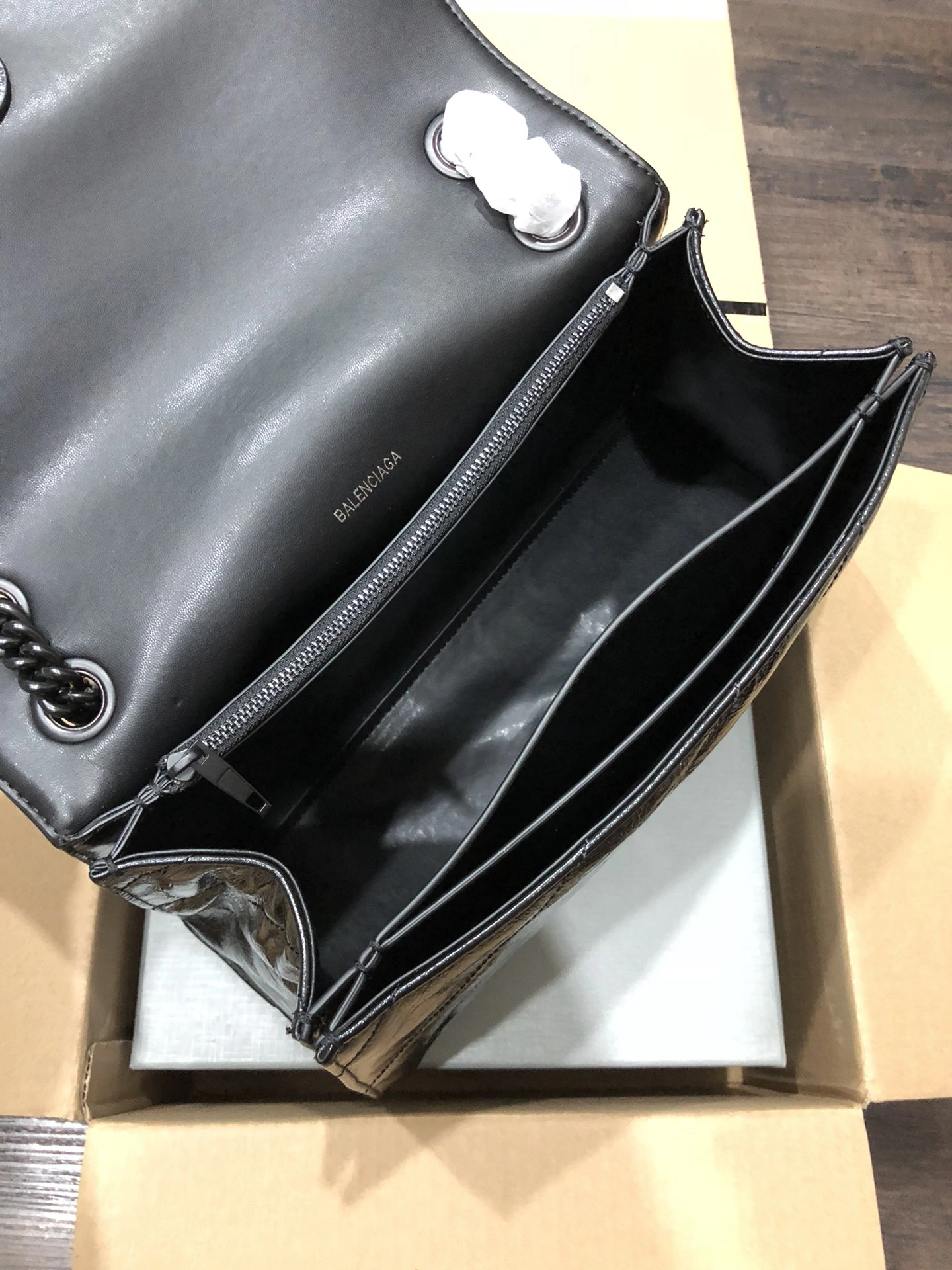 B*alenciaga Crossbody bag Top Quality HT 20231017-92 31*20* EasyCare 9067