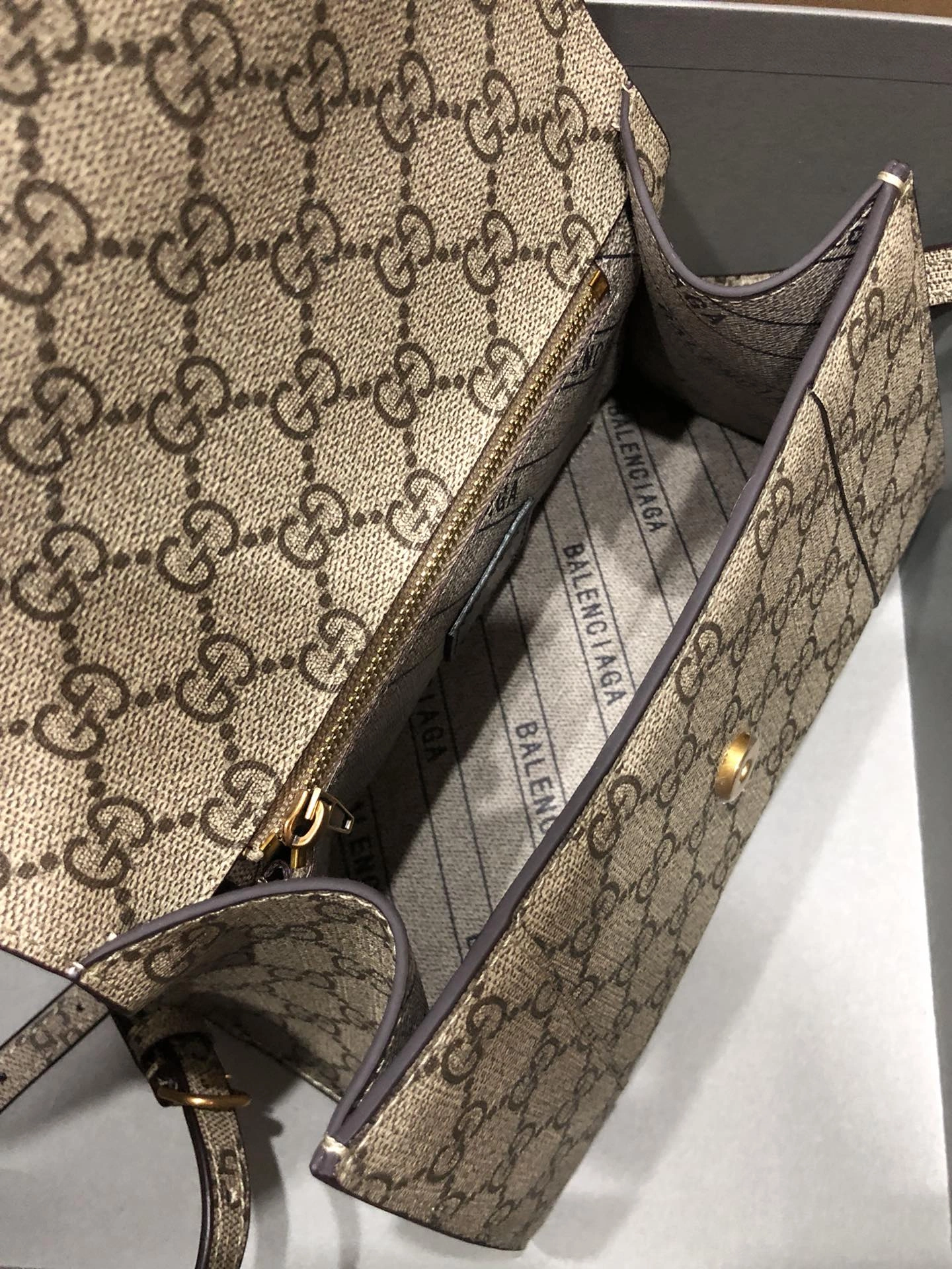 SoftTouch B*alenciaga Crossbody bag Top Quality HT 20231017-98 31*20* 9062