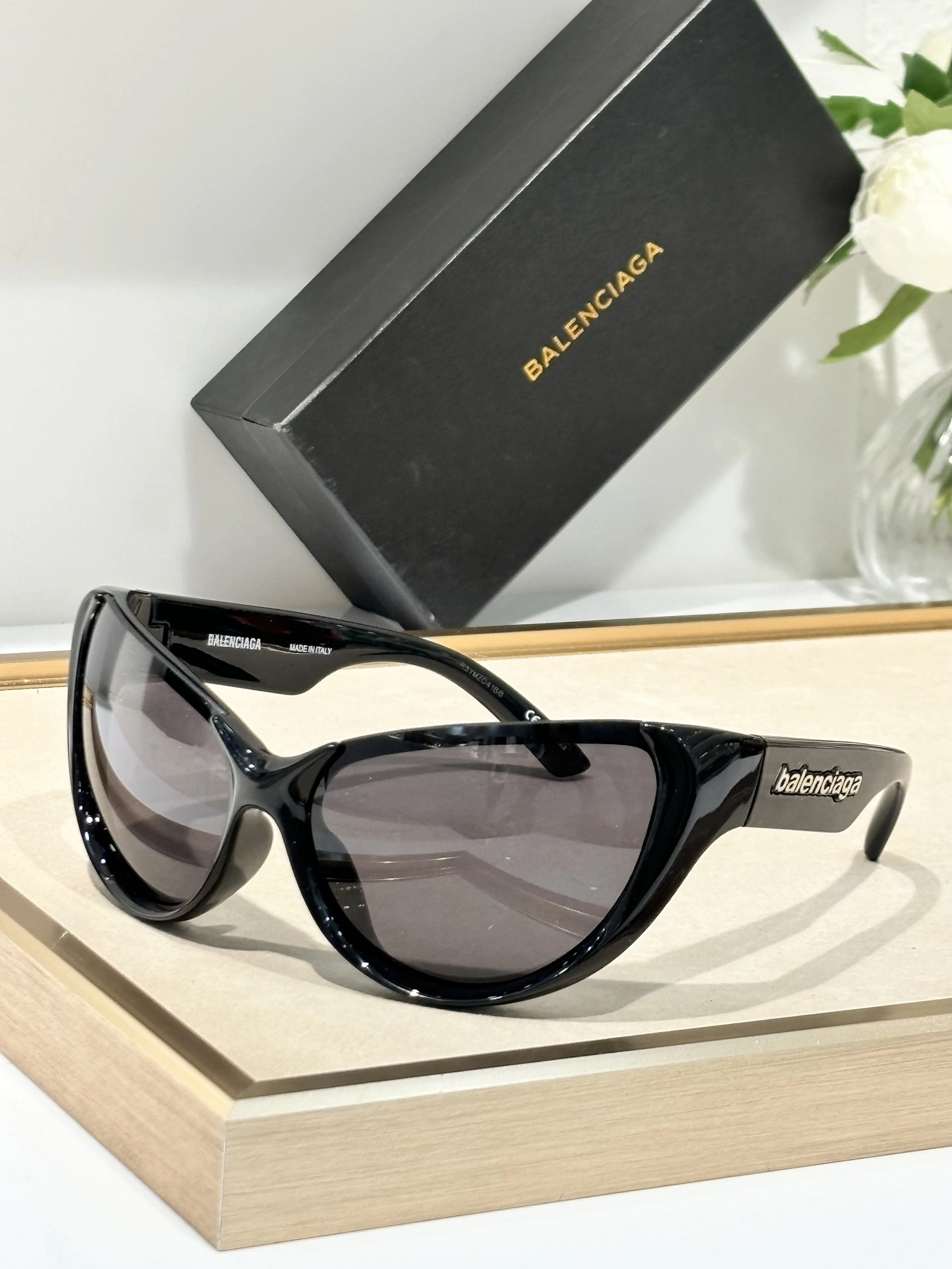 OnTrend B*alenciaga Glasses Top XX 20240408- 17184