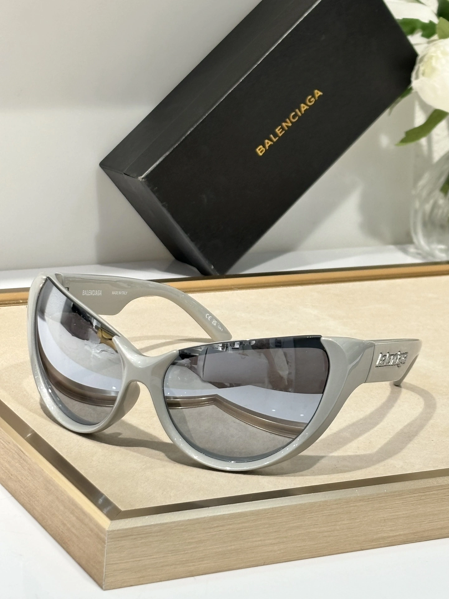 OnTrend B*alenciaga Glasses Top XX 20240408- 17184