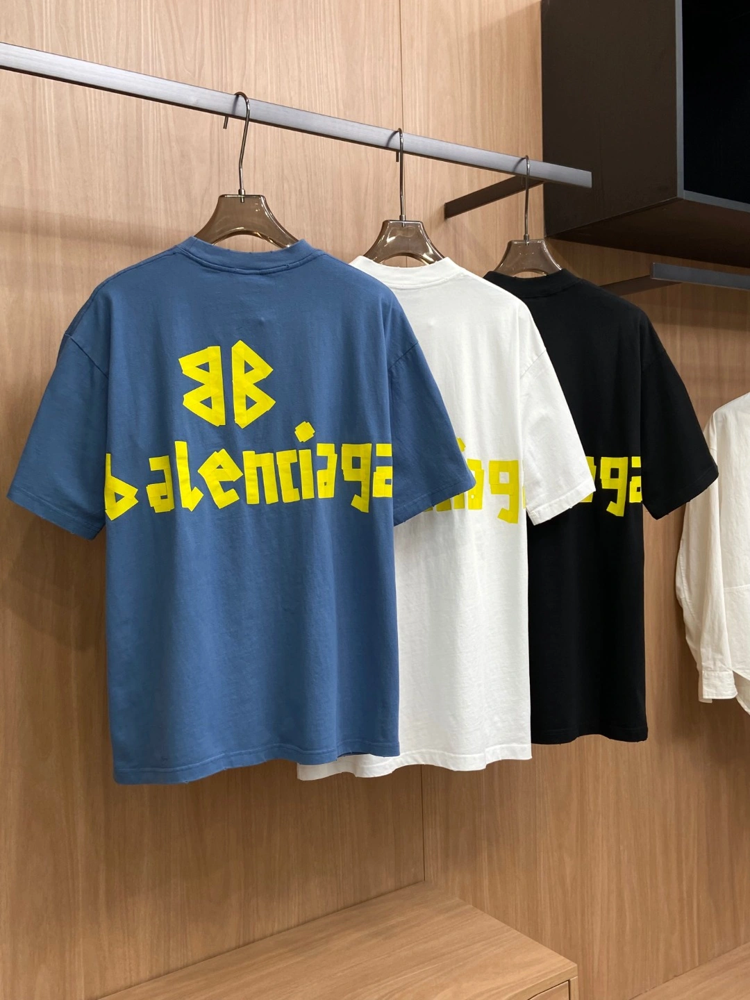 FlexibleFit B*alenciaga T-shirt Top Quality D17 20240405- 10543