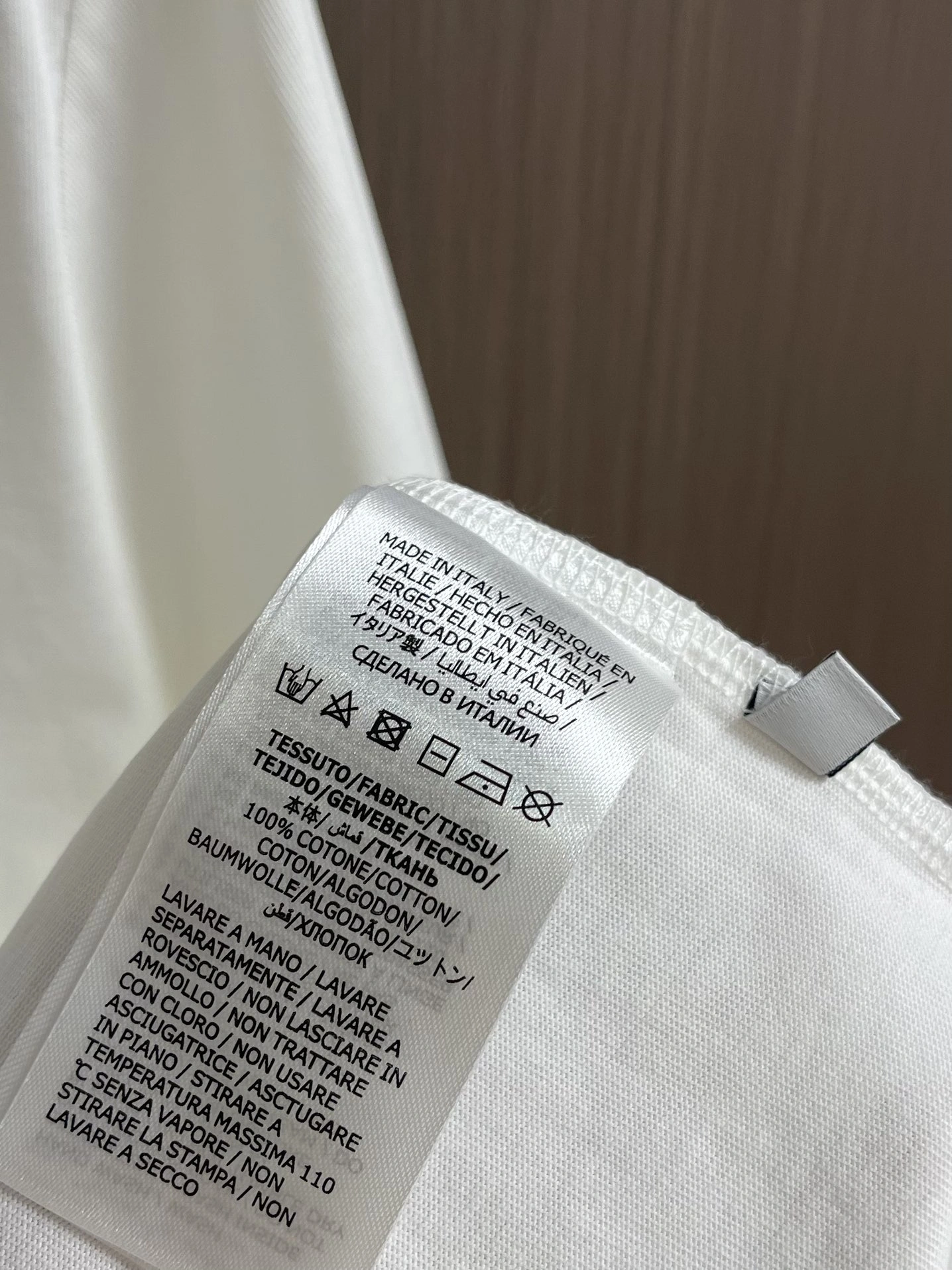 Reliable B*alenciaga T-shirt Top Quality D17 20240520- 10408