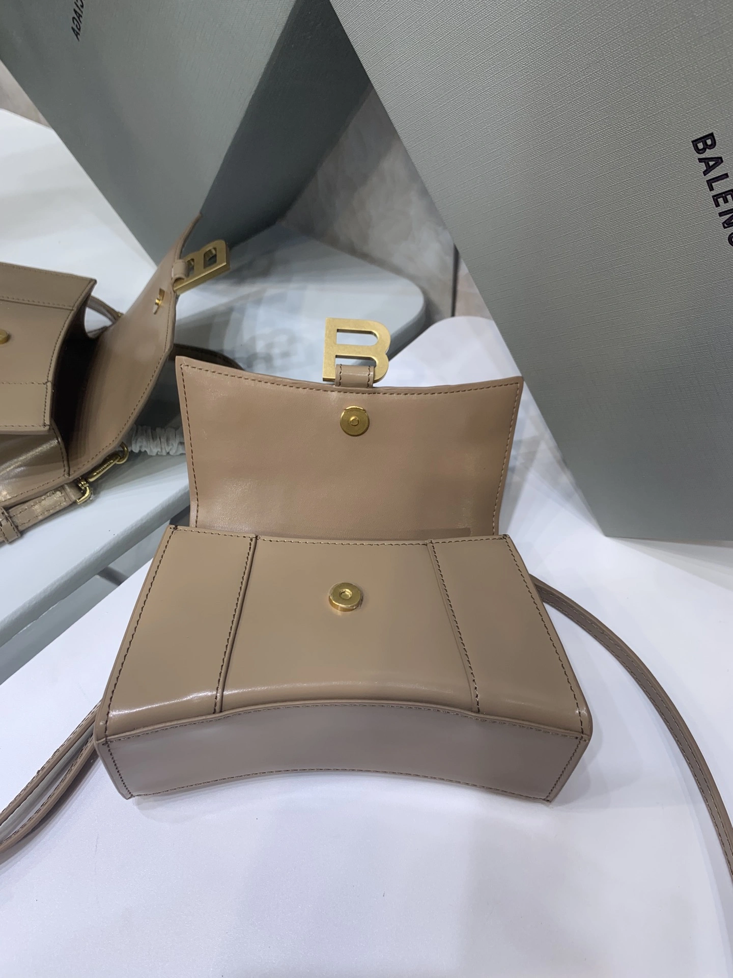B*alenciaga Top Bag Contemporary 9142