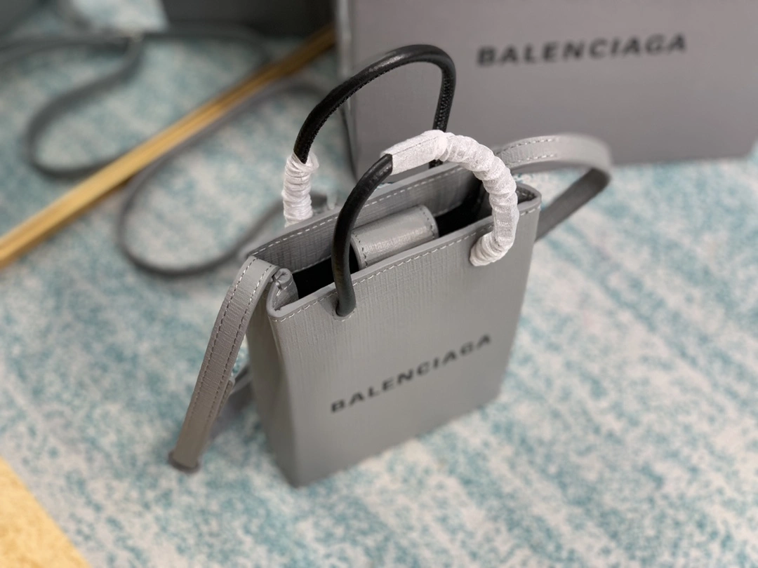 RelaxedFit B*alenciaga Top Bag 18*4.5*12cm 9088