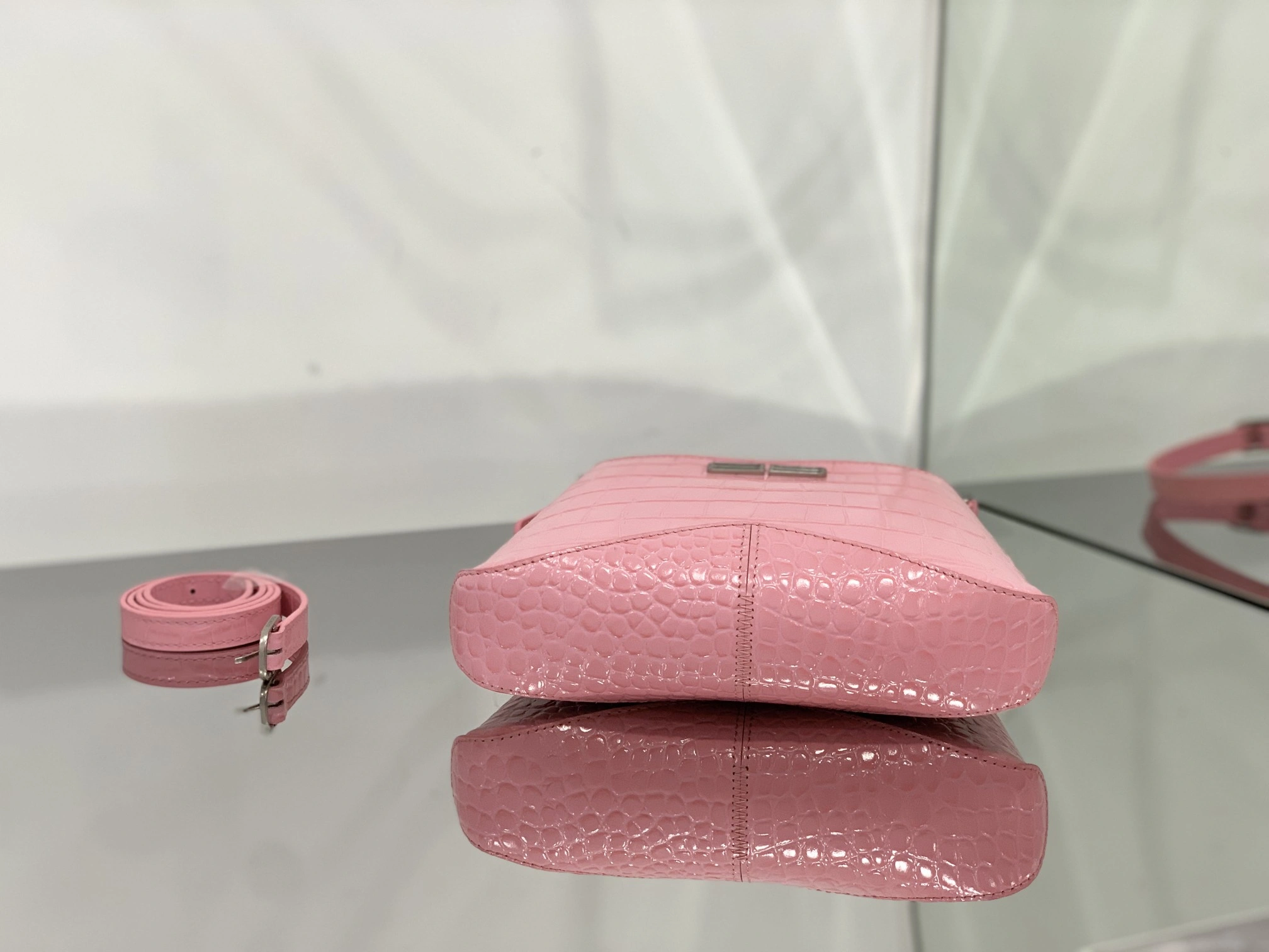 B*alenciaga Top Bag 19.8*18.8*4.8cm OdorResistant 9200