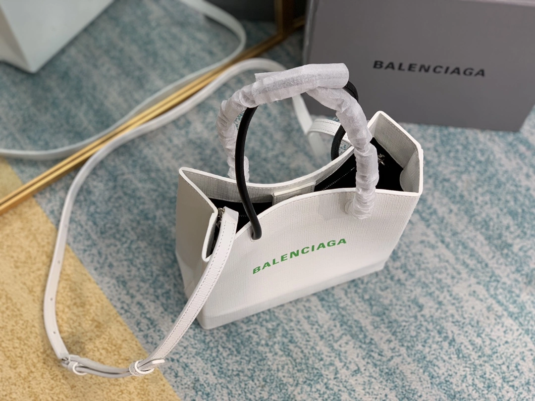 Tailored B*alenciaga Top Bag 19*20*9cm 9081