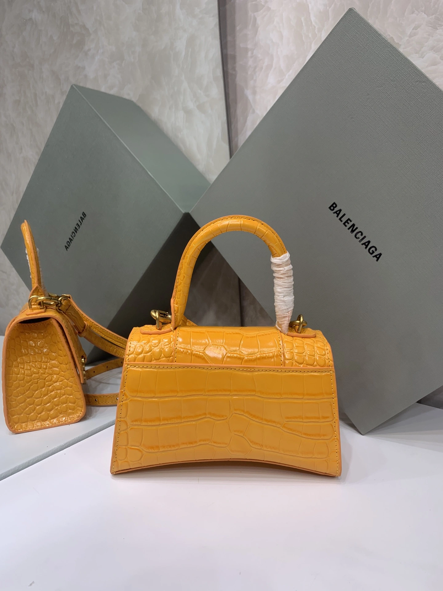 B*alenciaga Top Bag Bold 9135