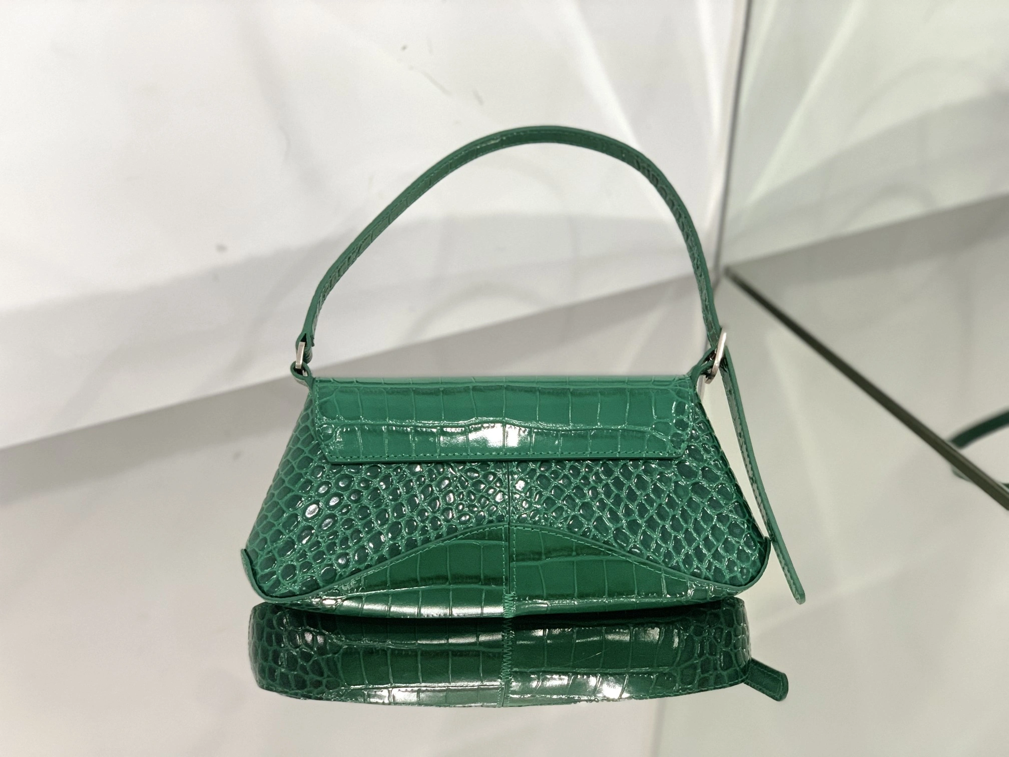 WaterResistant B*alenciaga Top Bag 27*15.5*4.8cm 9192