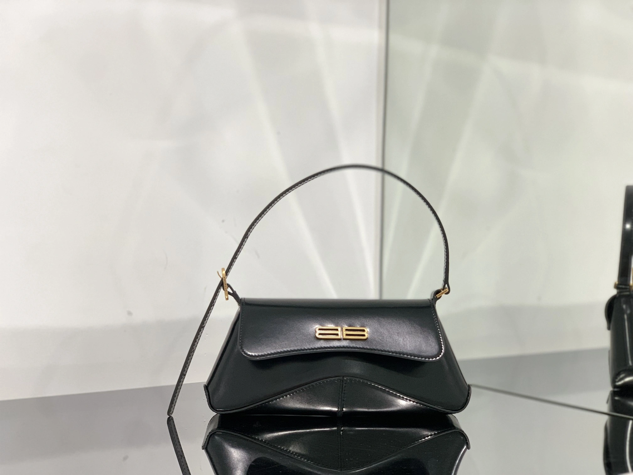 B*alenciaga Top Bag 27*15.5*4.8cm UrbanStyle 9105