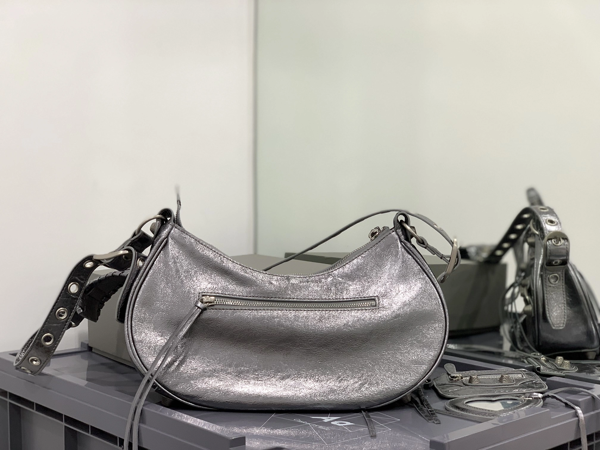 Seasonal B*alenciaga Top Bag 33*16*8.4cm 9182