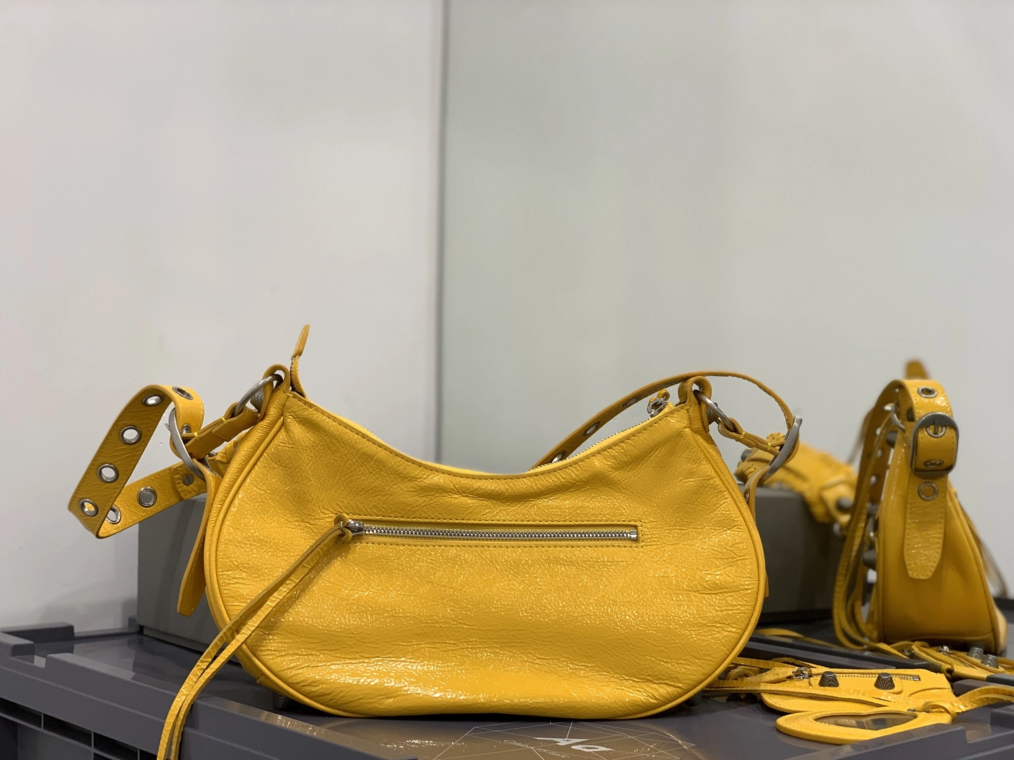 B*alenciaga Top Bag 33*16*8.4cm Chic 9183