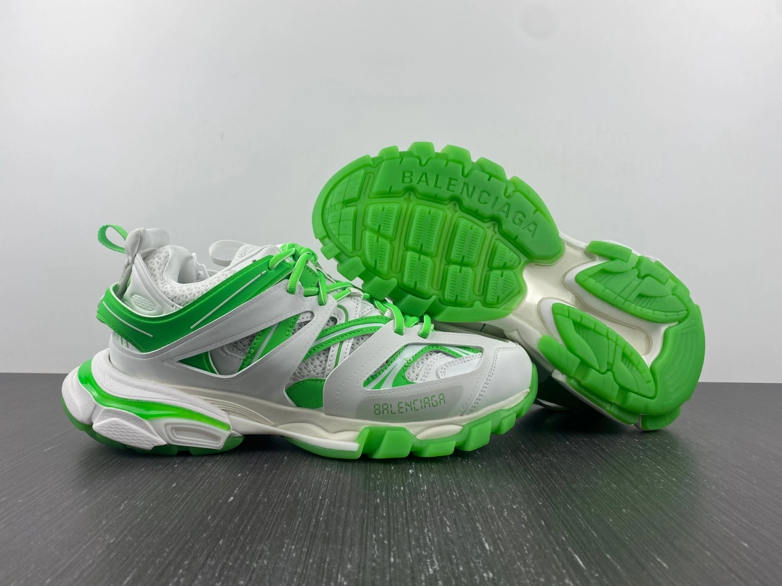 Stylish B*alenciaga Track AM221111- 4564