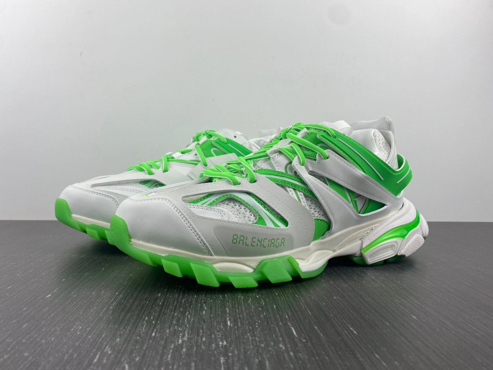 Stylish B*alenciaga Track AM221111- 4564