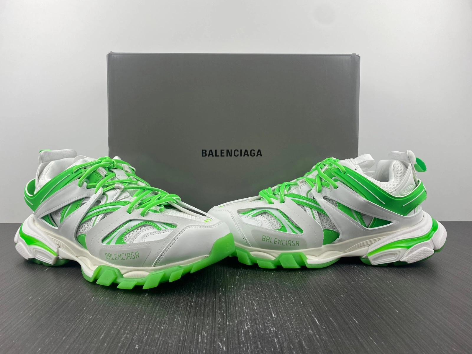 Stylish B*alenciaga Track AM221111- 4564