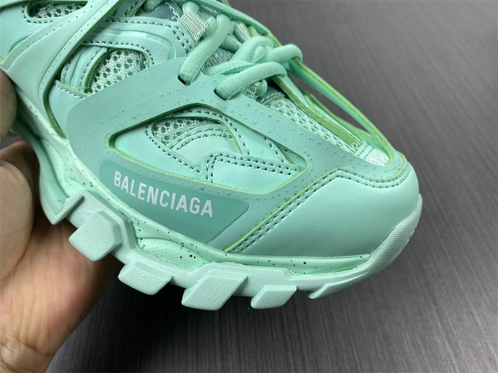B*alenciaga Track Recycled Green 542436W3FE Packable 4600