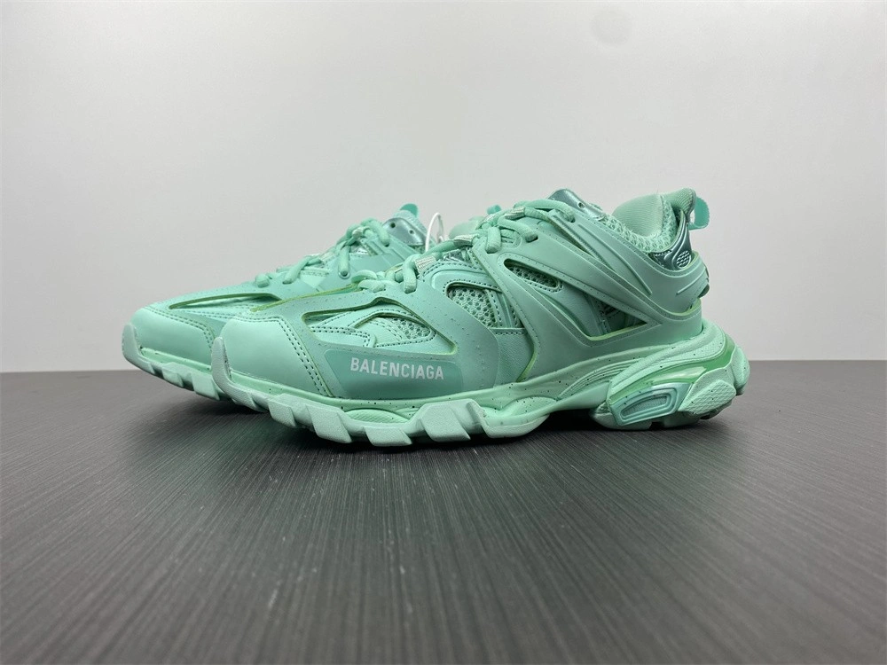 B*alenciaga Track Recycled Green 542436W3FE Packable 4600