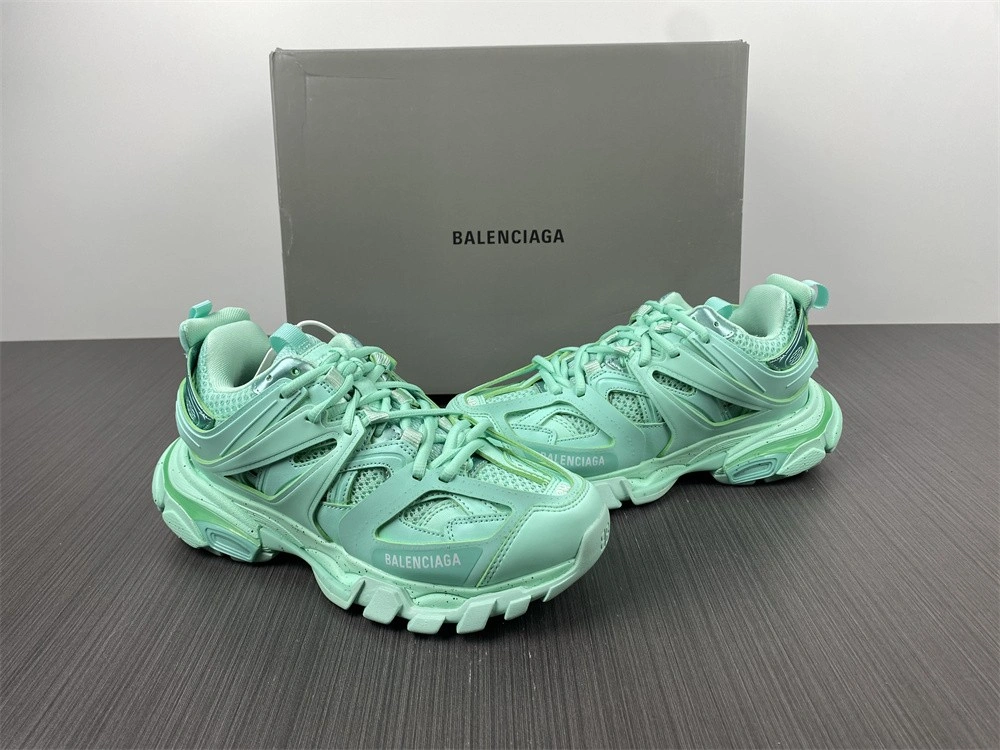 B*alenciaga Track Recycled Green 542436W3FE Packable 4600