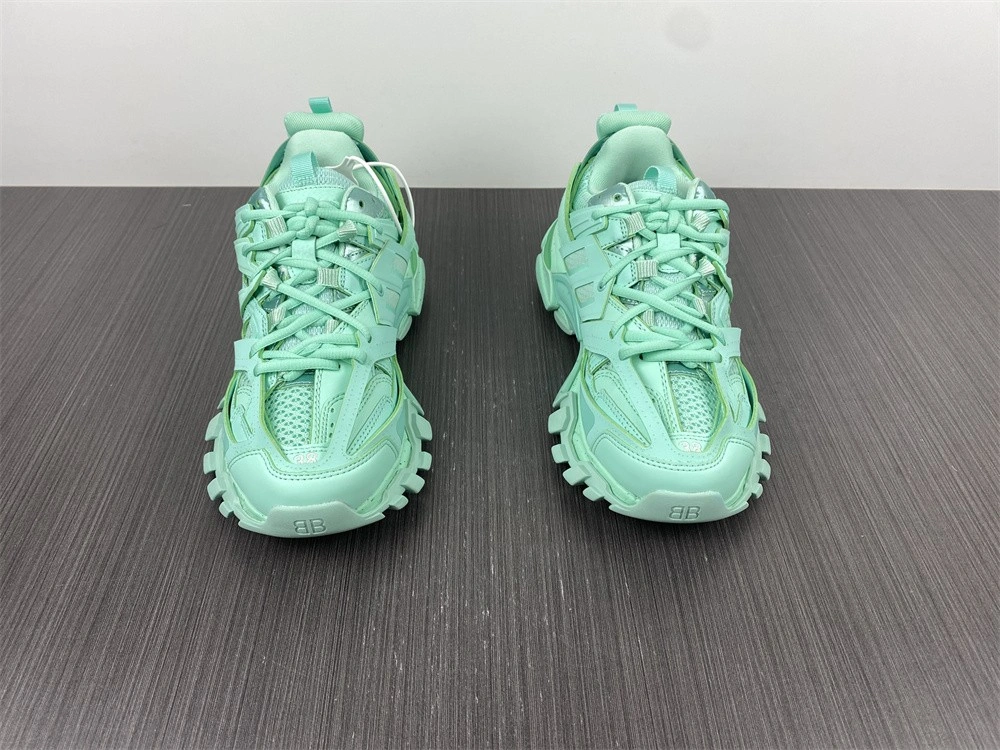 B*alenciaga Track Recycled Green 542436W3FE Packable 4600