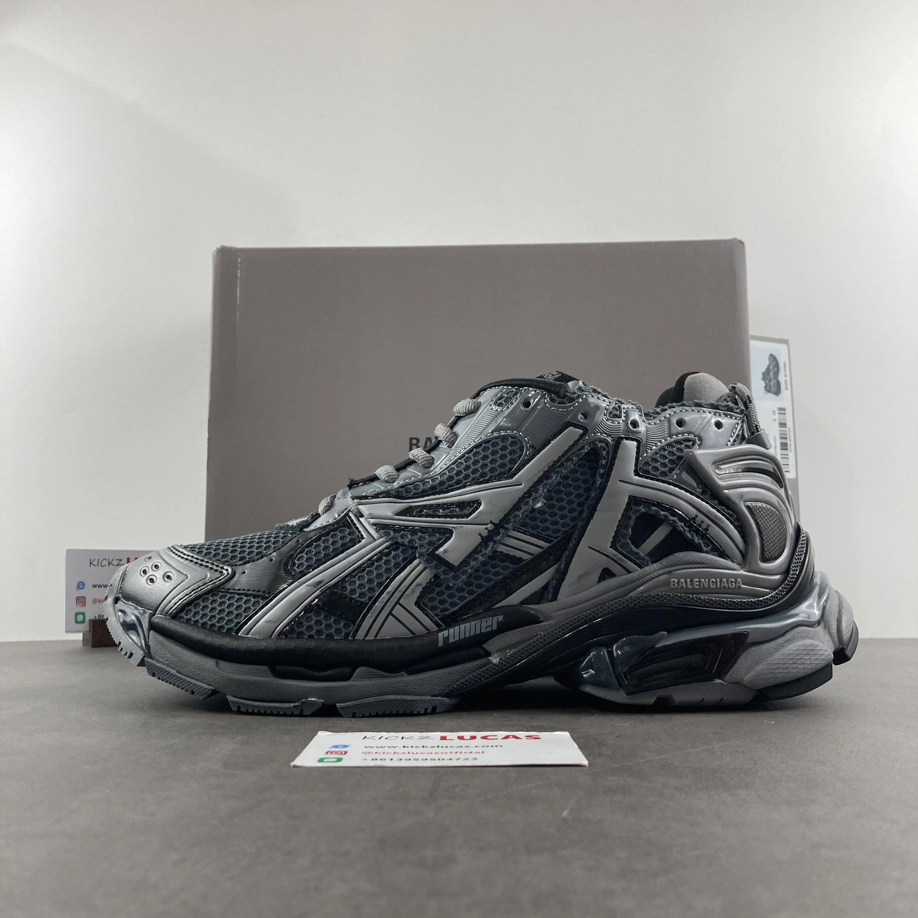 B*alenciaga runner AM 202306119 - Tailored 4452