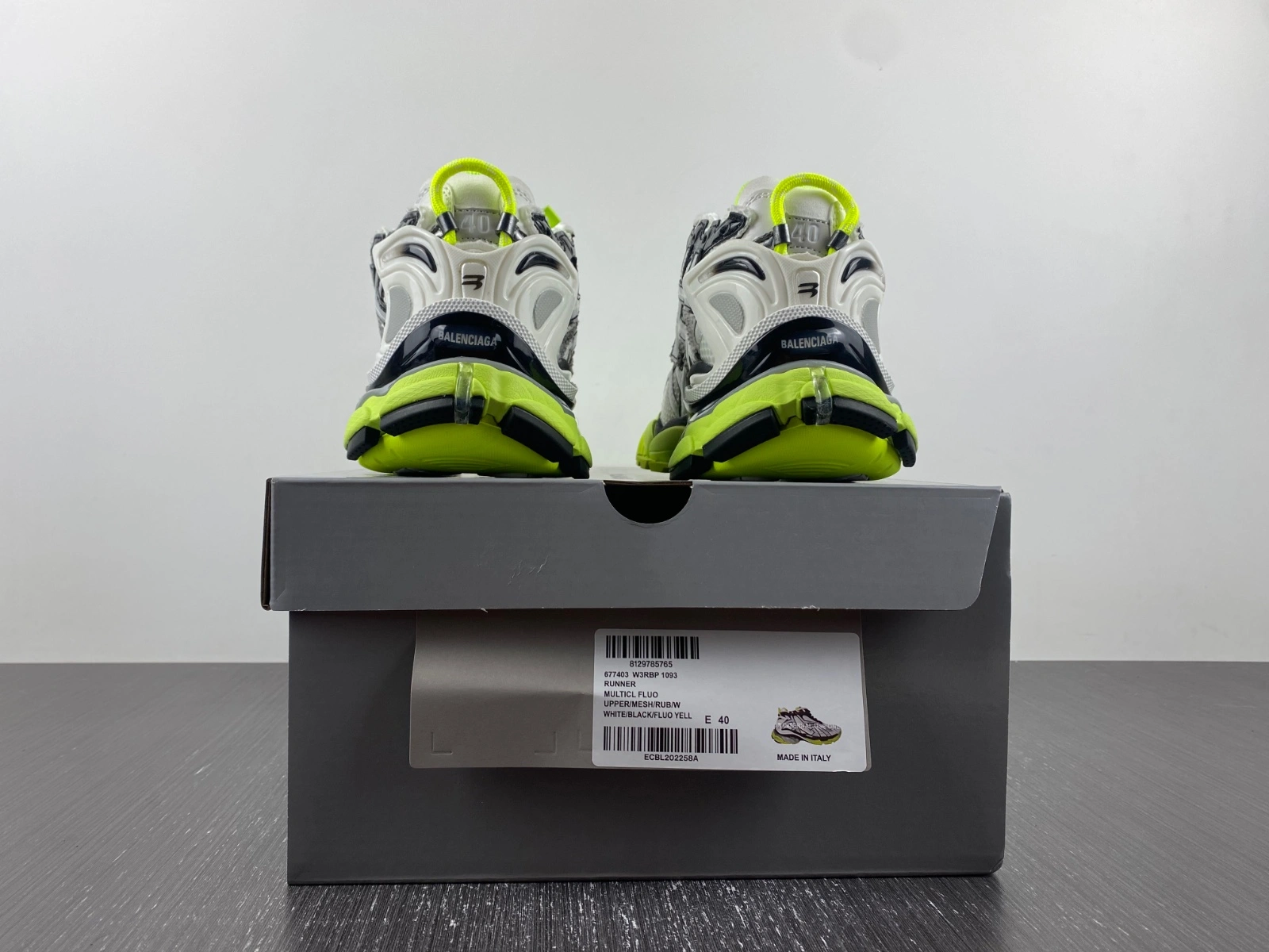 WeatherProof B*alenciaga runner AM 20230905- 4435