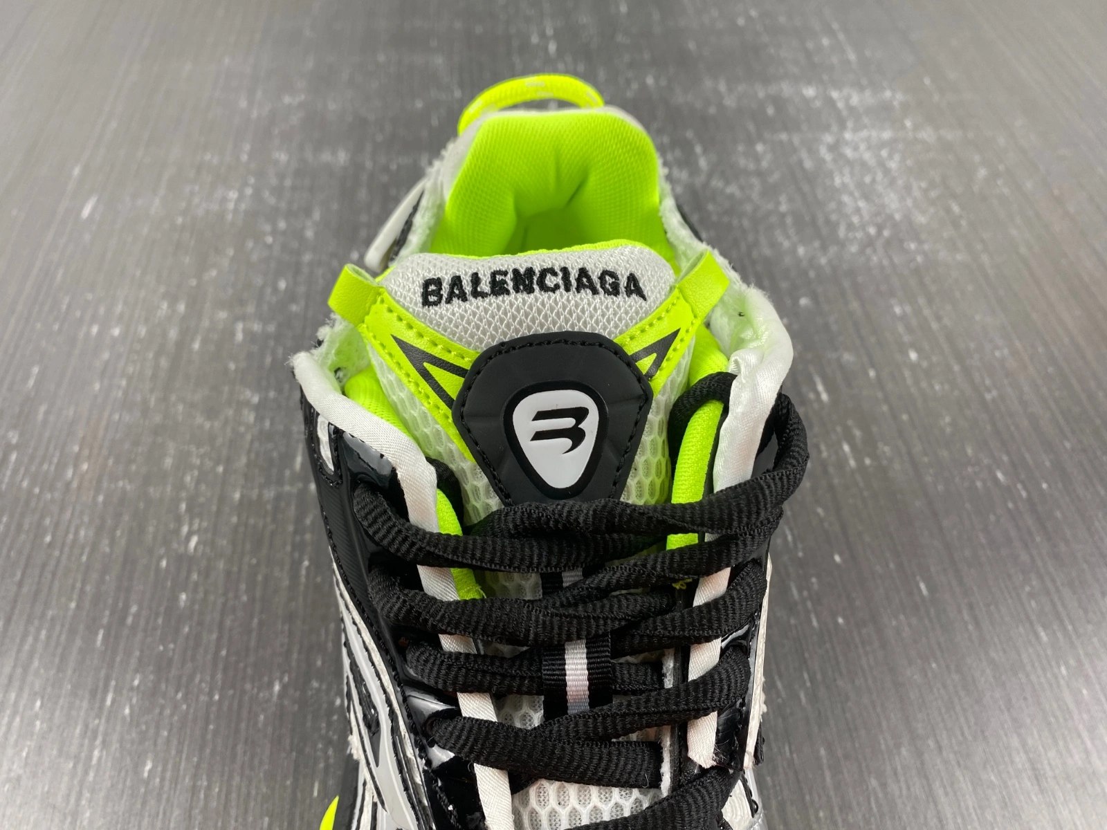 WeatherProof B*alenciaga runner AM 20230905- 4435
