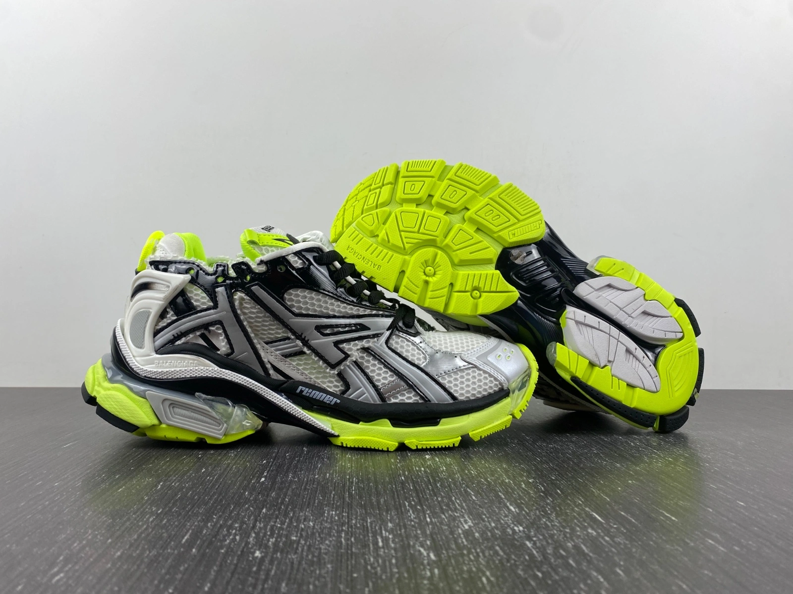 WeatherProof B*alenciaga runner AM 20230905- 4435