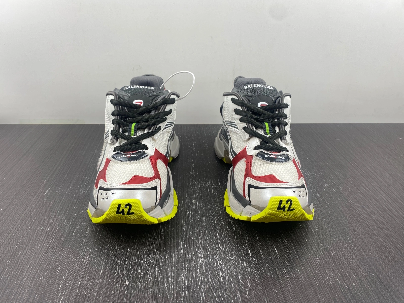 Stylish B*alenciaga runner AM 20230907- 4422