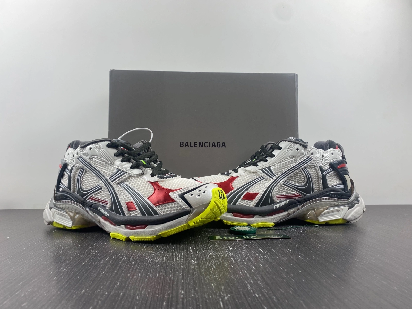 Stylish B*alenciaga runner AM 20230907- 4422