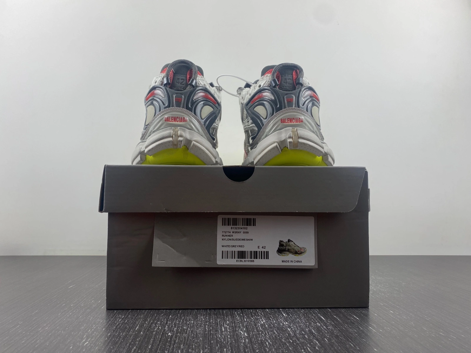 Stylish B*alenciaga runner AM 20230907- 4422