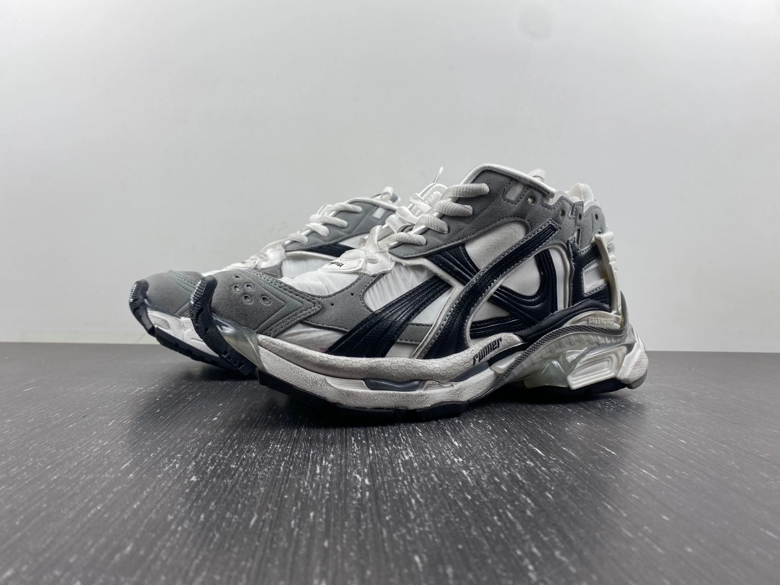 Soft B*alenciaga runner AM 20231016- 4417