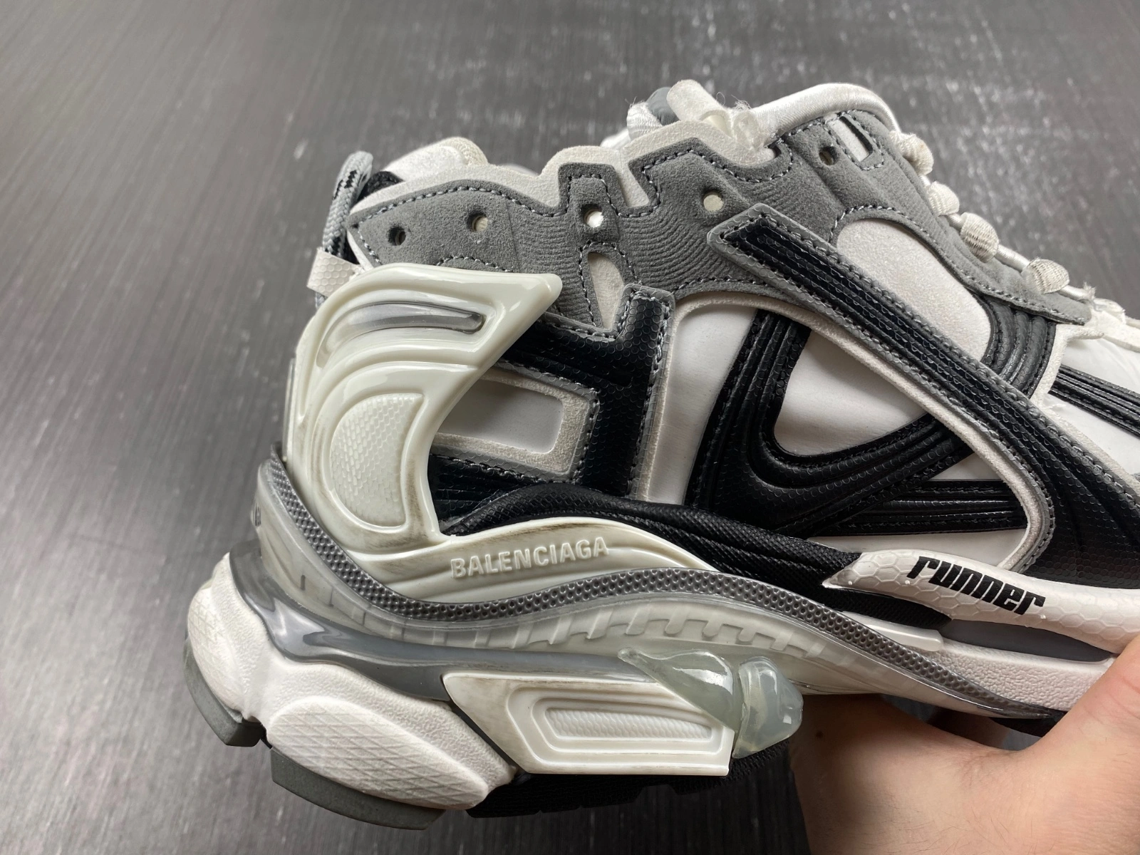 Soft B*alenciaga runner AM 20231016- 4417
